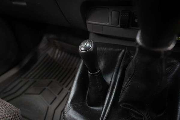 2013 Toyota Hilux SR KUN26R 4X4
