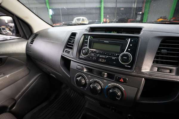 2013 Toyota Hilux SR KUN26R 4X4