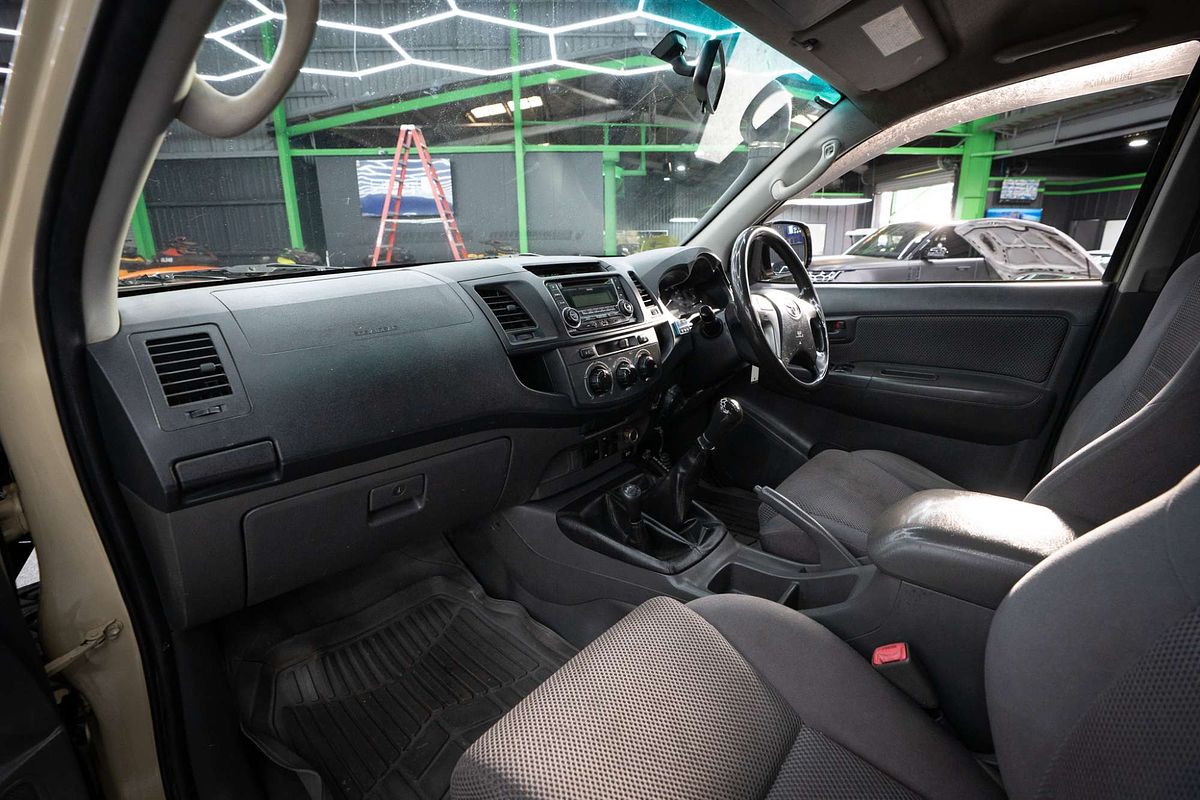2013 Toyota Hilux SR KUN26R 4X4