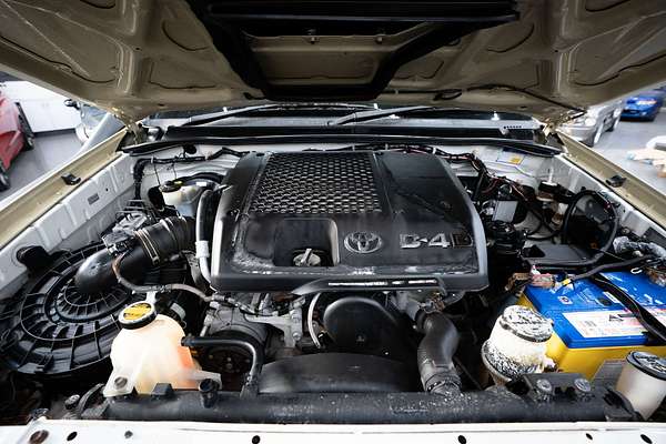 2013 Toyota Hilux SR KUN26R 4X4