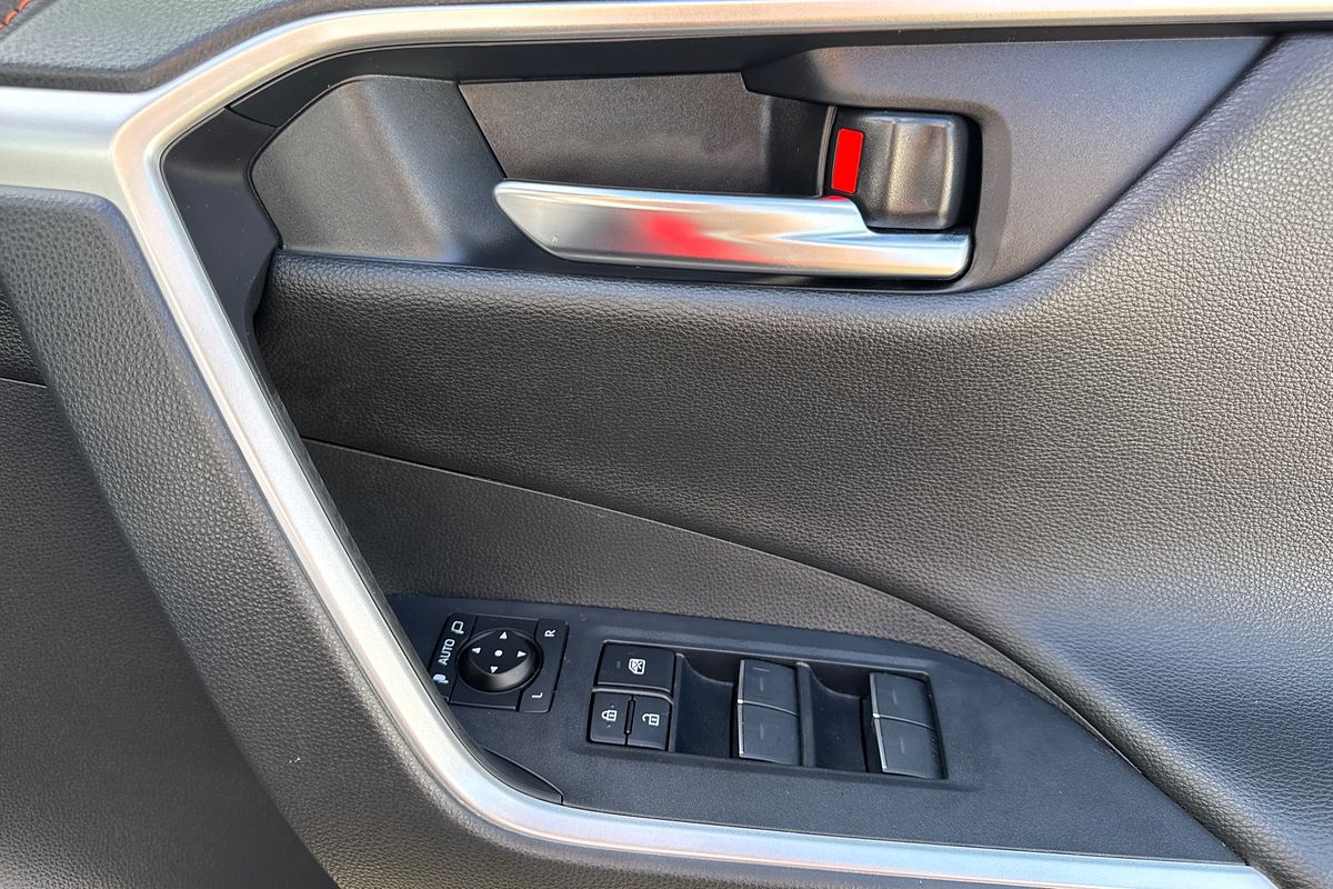 2024 Toyota RAV4 Edge AXAH54R