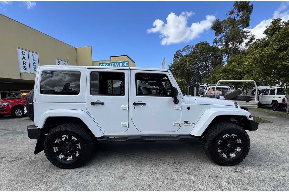2013 Jeep Wrangler Overland (4x4) JK MY13
