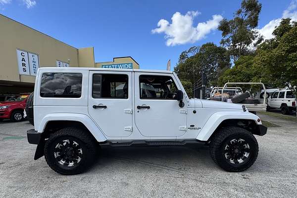 2013 Jeep Wrangler Overland (4x4) JK MY13