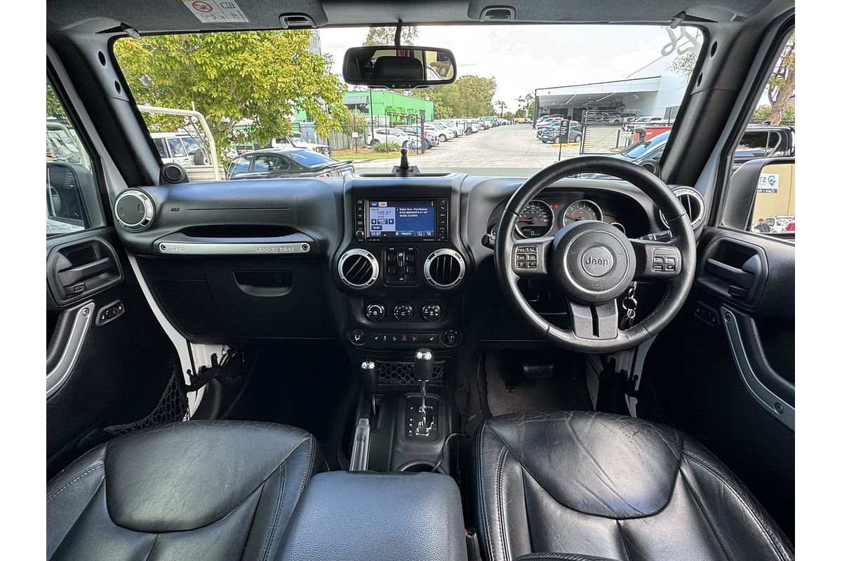 2013 Jeep Wrangler Overland (4x4) JK MY13