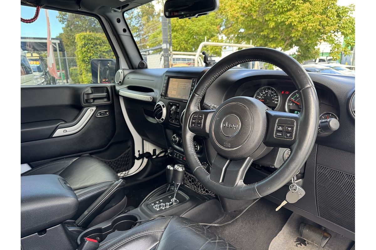 2013 Jeep Wrangler Overland (4x4) JK MY13