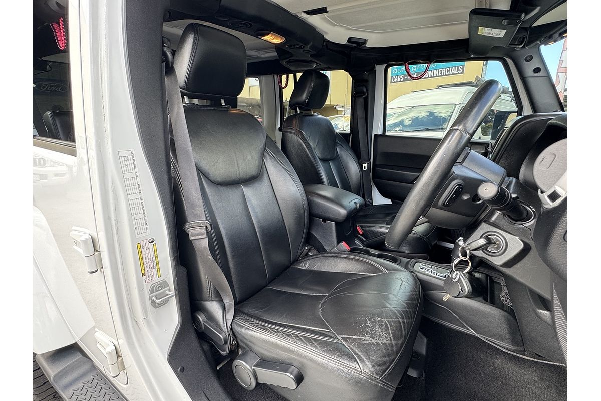 2013 Jeep Wrangler Overland (4x4) JK MY13