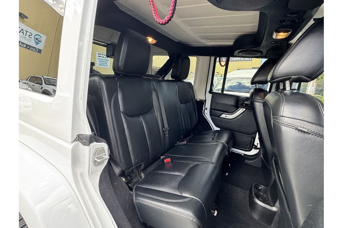 2013 Jeep Wrangler Overland (4x4) JK MY13