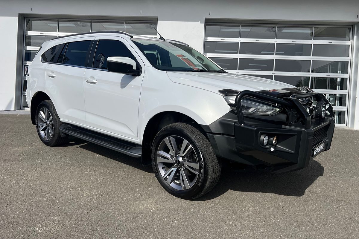 2024 Isuzu MU-X LS-T