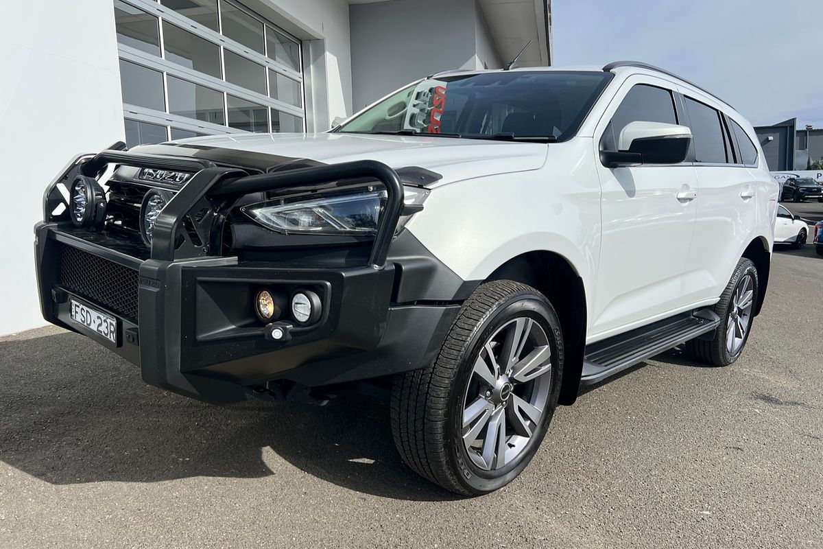 2024 Isuzu MU-X LS-T