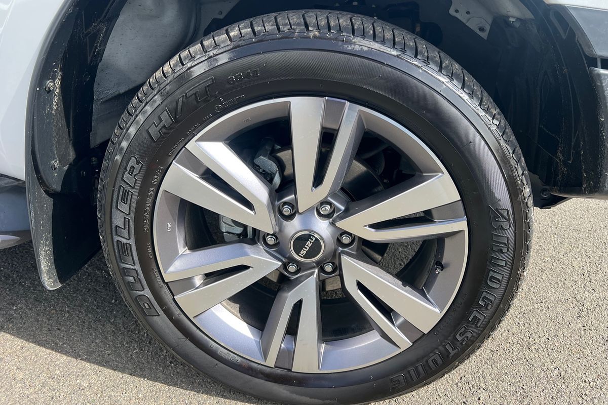 2024 Isuzu MU-X LS-T