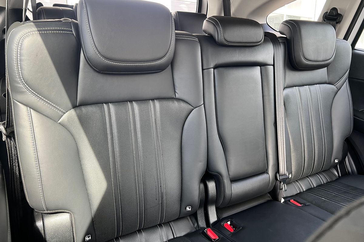 2024 Isuzu MU-X LS-T