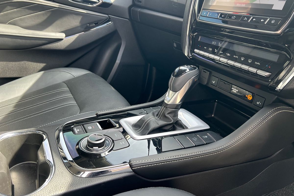 2024 Isuzu MU-X LS-T