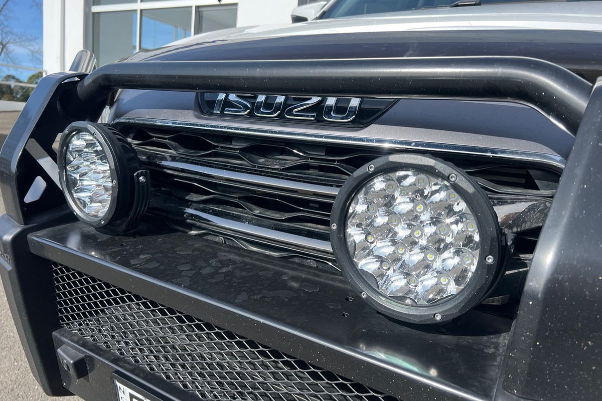 2024 Isuzu MU-X LS-T