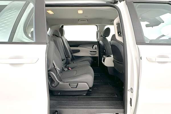 2023 Kia Carnival S KA4