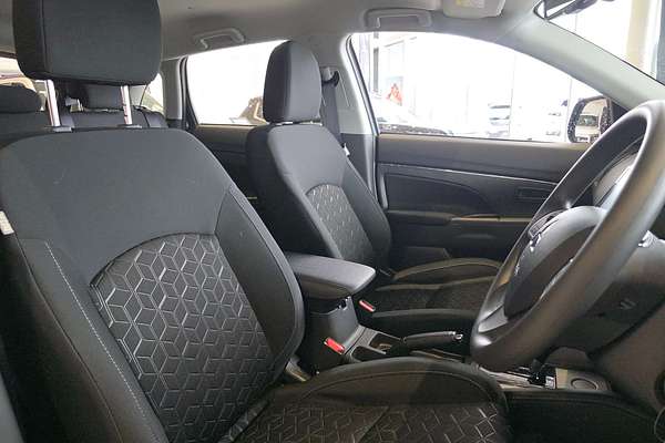 2024 Mitsubishi ASX ES XD