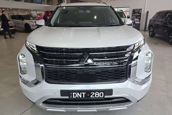 2024 Mitsubishi Outlander LS ZM
