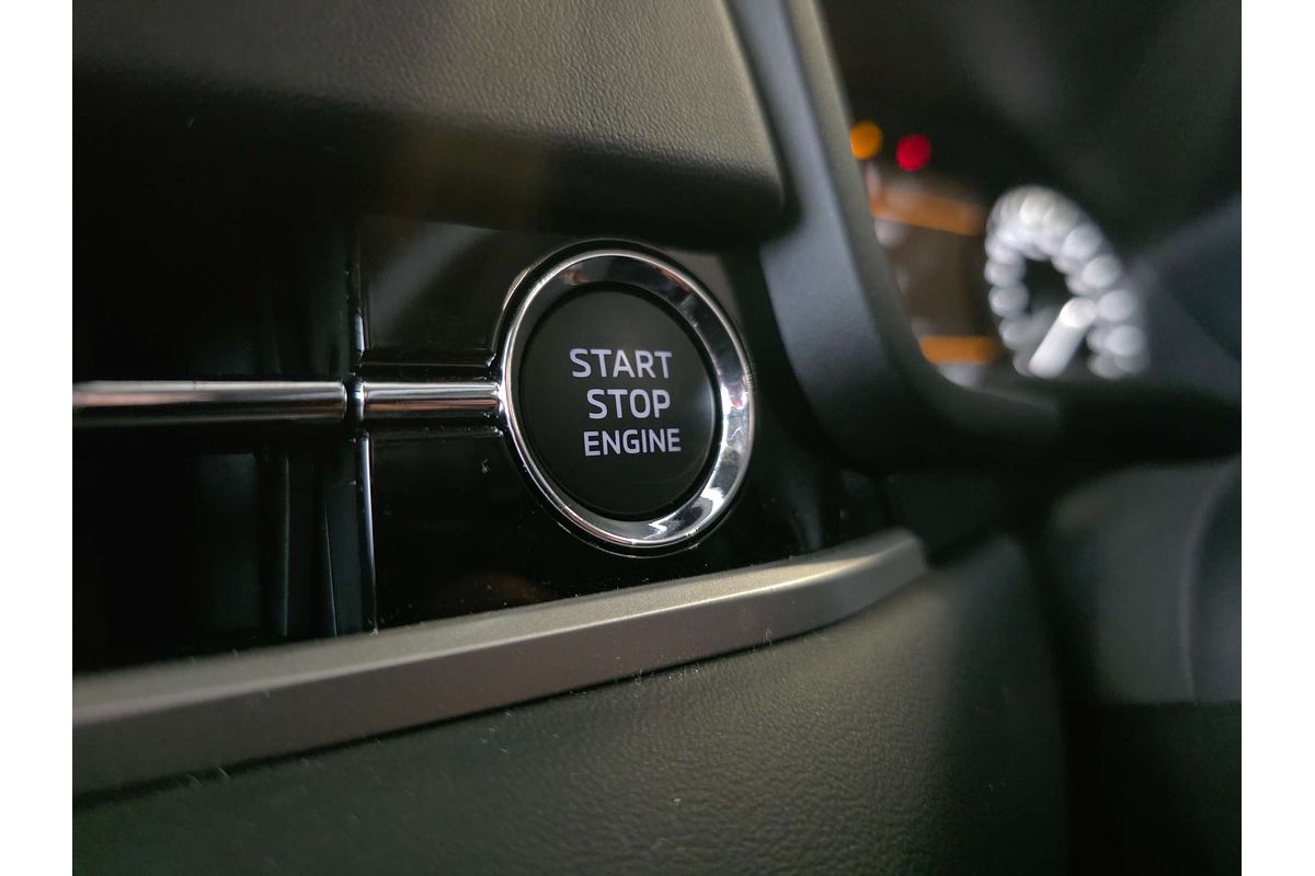 2024 Mitsubishi Outlander LS ZM