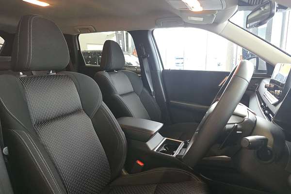 2024 Mitsubishi Outlander LS ZM