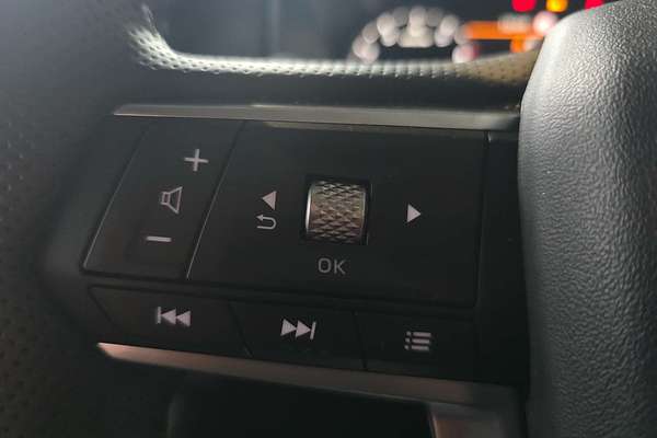2024 Mitsubishi Outlander LS ZM