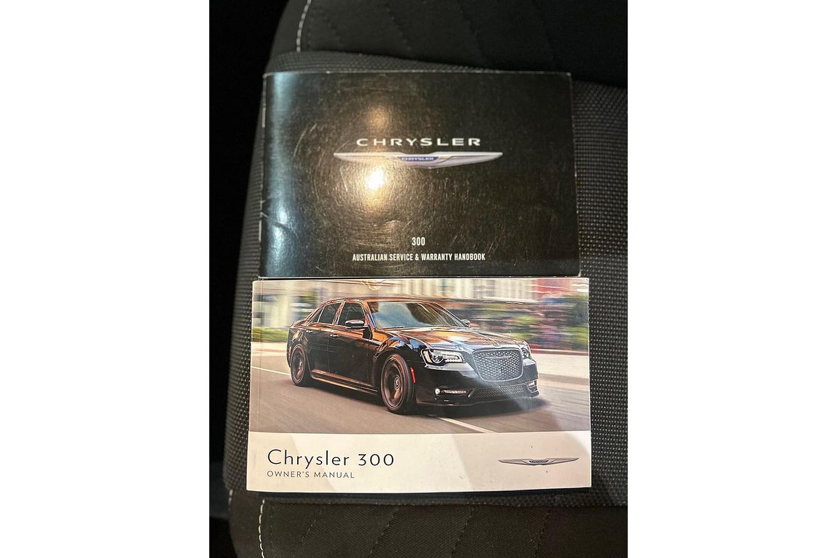 2021 Chrysler 300 SRT Core LX