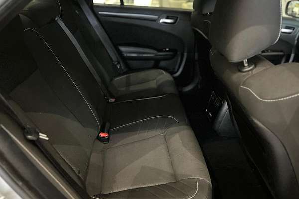 2021 Chrysler 300 SRT Core LX