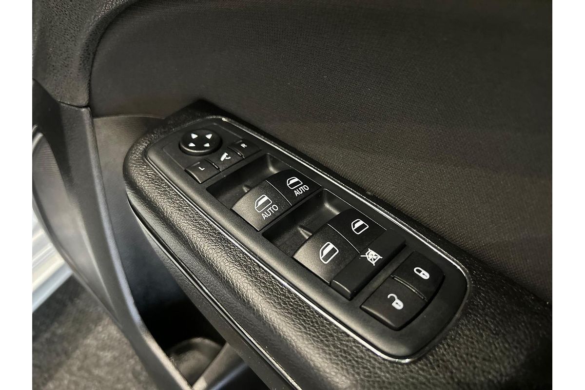 2021 Chrysler 300 SRT Core LX