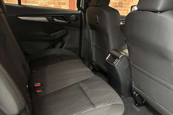 2025 Isuzu MU-X LS-M