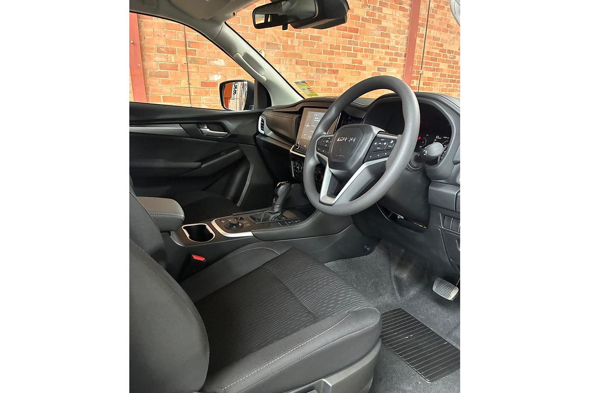 2025 Isuzu MU-X LS-M