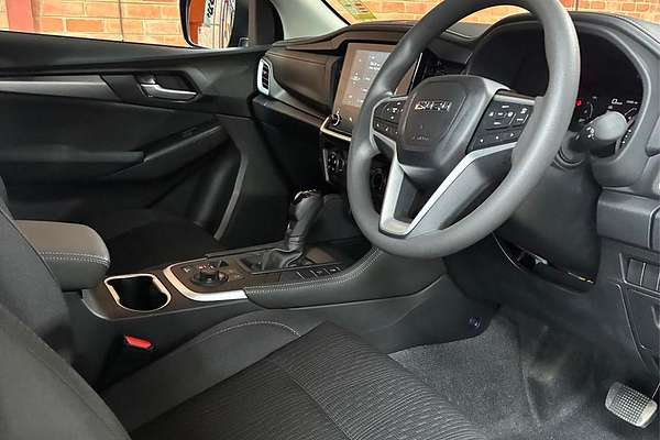 2025 Isuzu MU-X LS-M