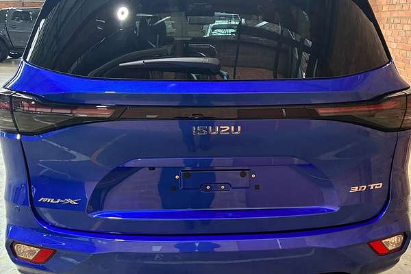 2025 Isuzu MU-X LS-T