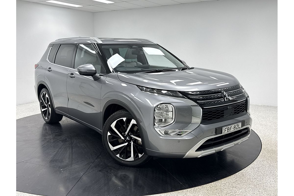 2023 Mitsubishi Outlander Exceed ZM