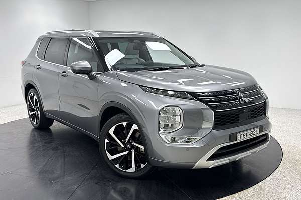 2023 Mitsubishi Outlander Exceed ZM