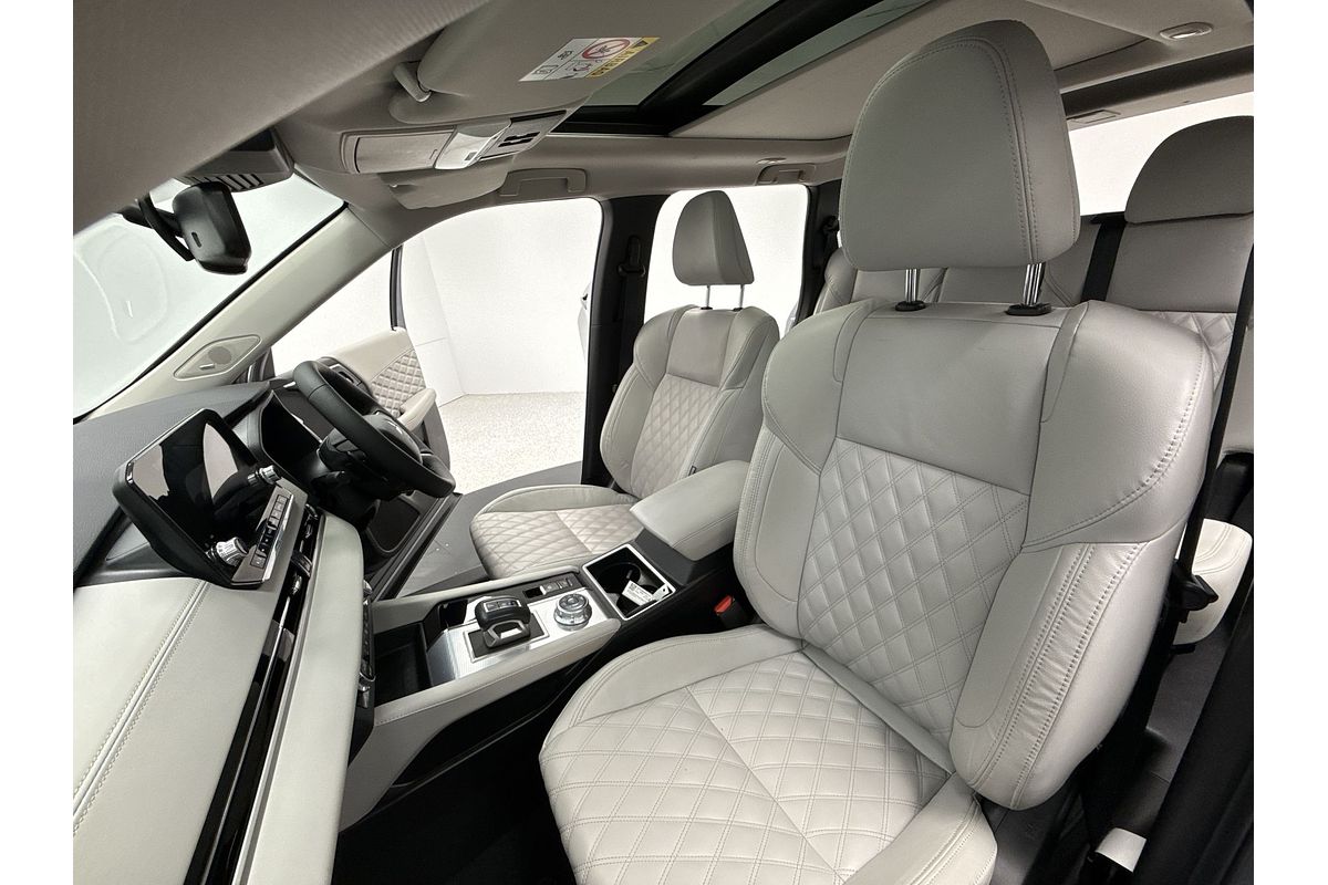 2023 Mitsubishi Outlander Exceed ZM