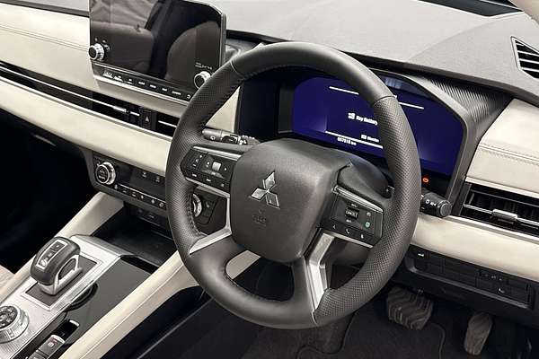 2023 Mitsubishi Outlander Exceed ZM
