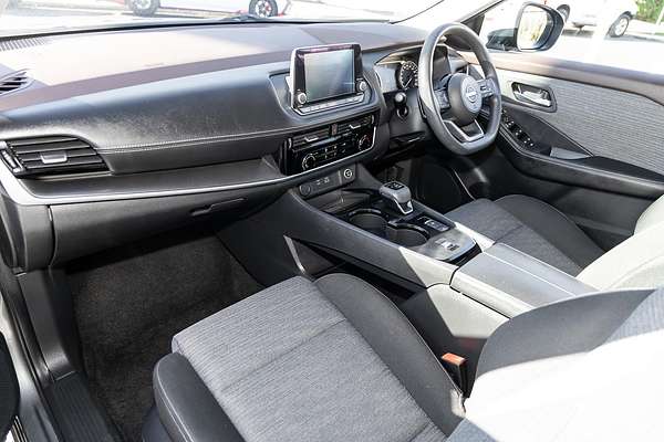 2024 Nissan X-TRAIL ST T33