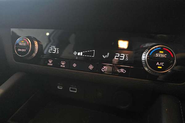 2024 Mitsubishi Outlander LS ZM