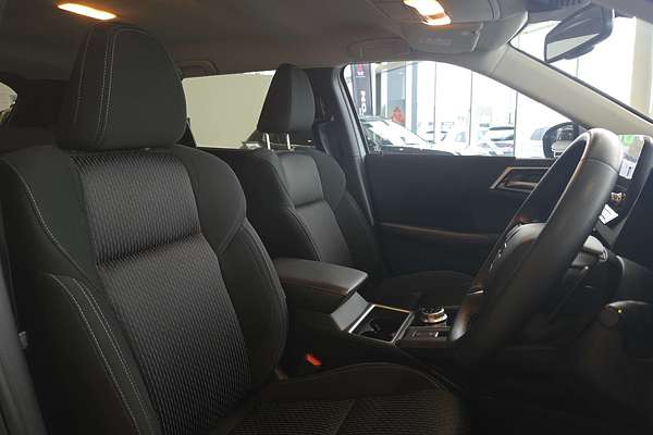 2024 Mitsubishi Outlander LS ZM