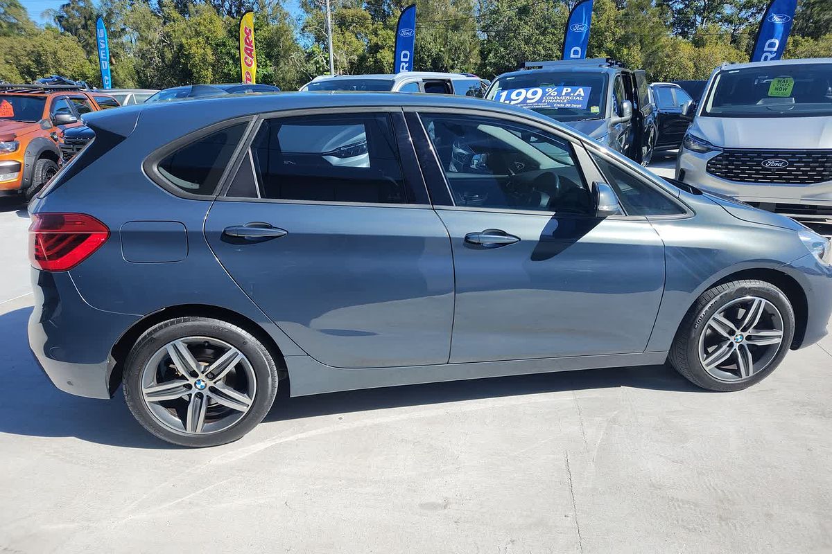 2014 BMW 2 Series 218d Sport Line F45
