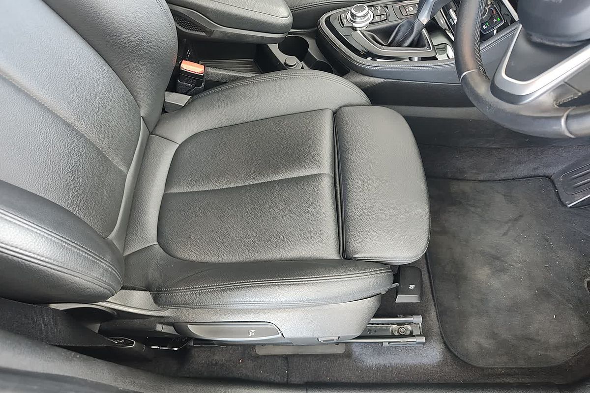 2014 BMW 2 Series 218d Sport Line F45