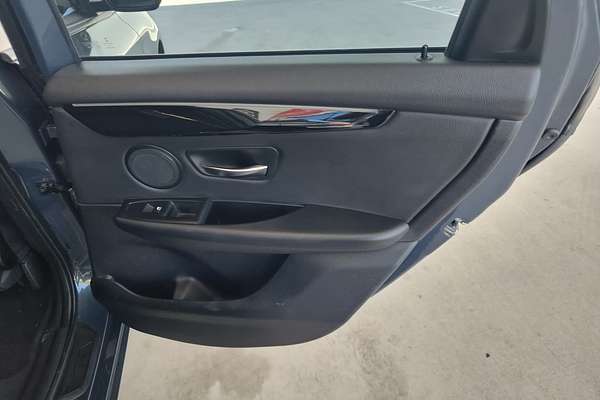 2014 BMW 2 Series 218d Sport Line F45