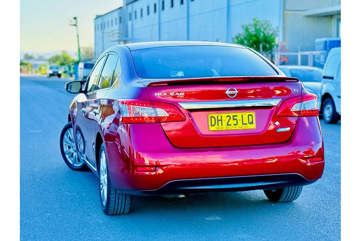 2013 Nissan Pulsar Ti B17