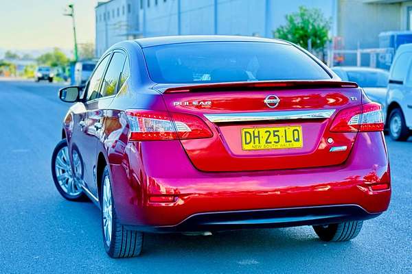 2013 Nissan Pulsar Ti B17
