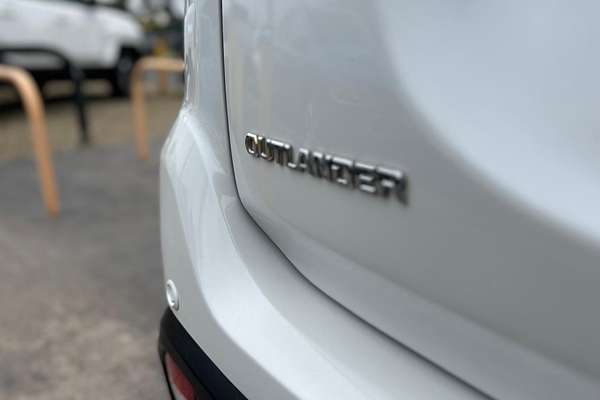 2021 Mitsubishi Outlander Black Edition ZL