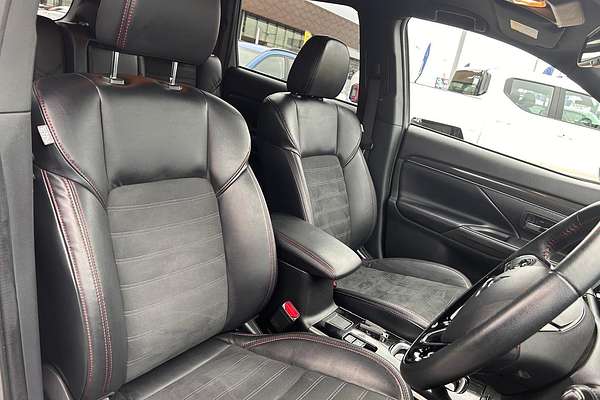 2021 Mitsubishi Outlander Black Edition ZL
