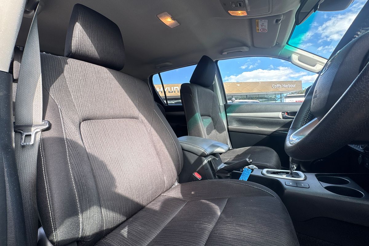 2022 Toyota Hilux SR5 GUN126R 4X4
