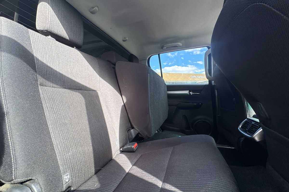 2022 Toyota Hilux SR5 GUN126R 4X4