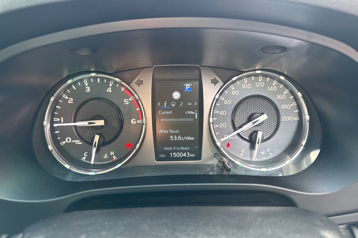 2022 Toyota Hilux SR5 GUN126R 4X4