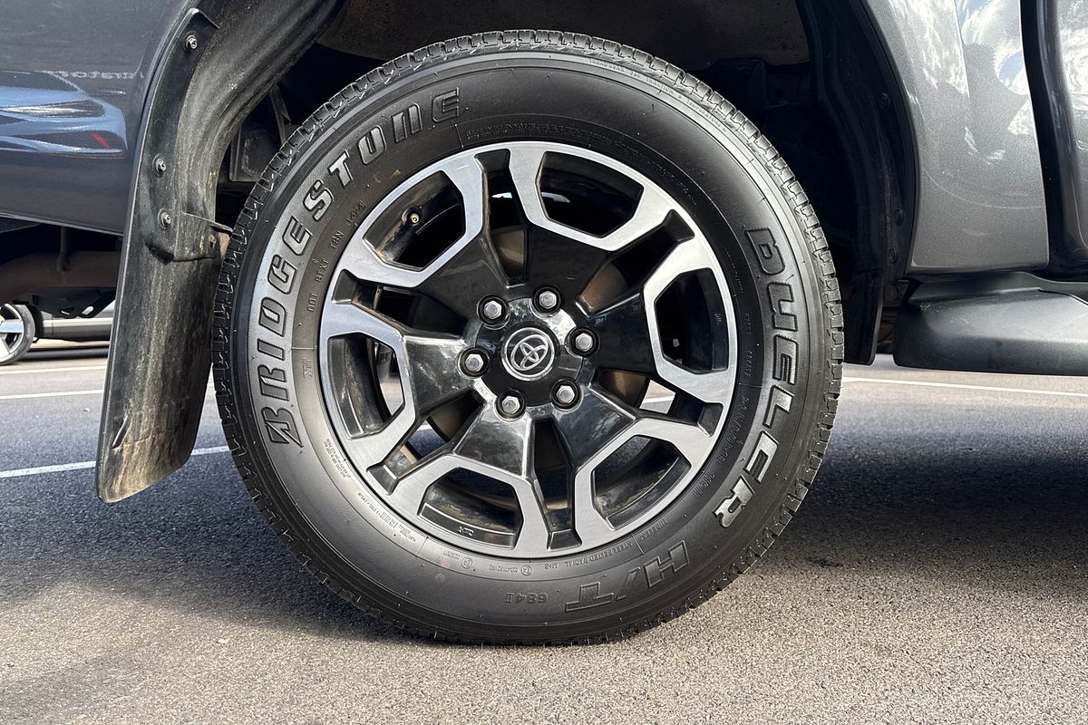 2022 Toyota Hilux SR5 GUN126R 4X4