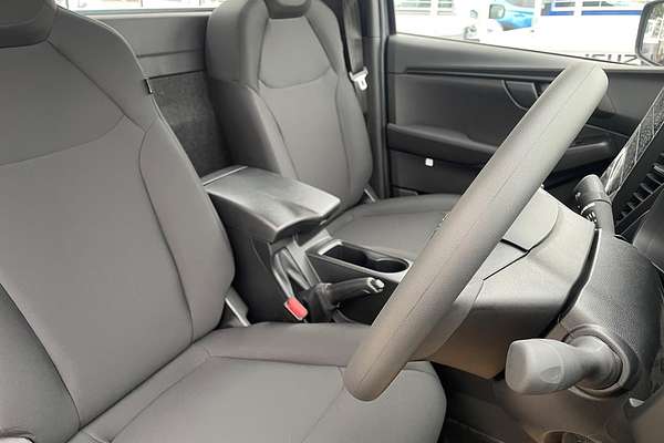 2025 Isuzu D-MAX SX High Ride Rear Wheel Drive