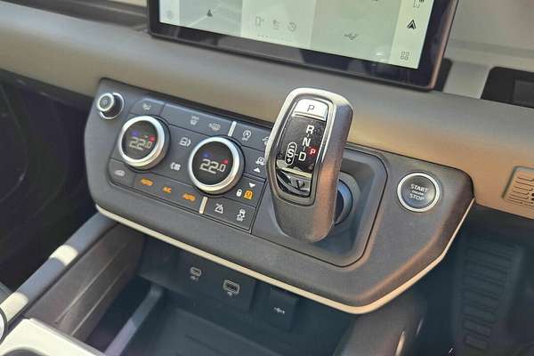 2022 Land Rover Defender 110 P400 S L663